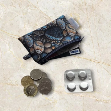 bankkartyatarto_festett_kavicsos