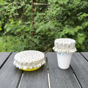 frissentarto_edenysapka_szett_kisviragos